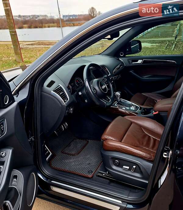 Позашляховик / Кросовер Audi Q5 2015 в Івано-Франківську