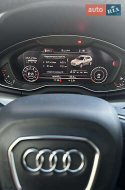 Внедорожник / Кроссовер Audi Q5 2017 в 