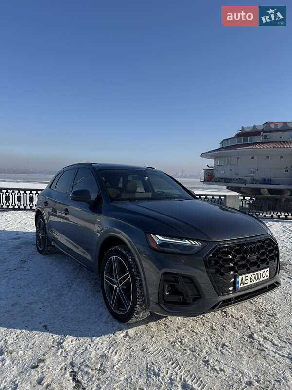 Внедорожник / Кроссовер Audi Q5 2023 в 