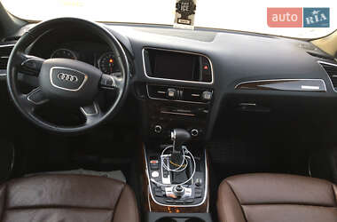 Внедорожник / Кроссовер Audi Q5 2015 в 