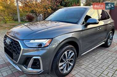 Внедорожник / Кроссовер Audi Q5 2021 в 