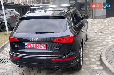 Позашляховик / Кросовер Audi Q5 2015 в 