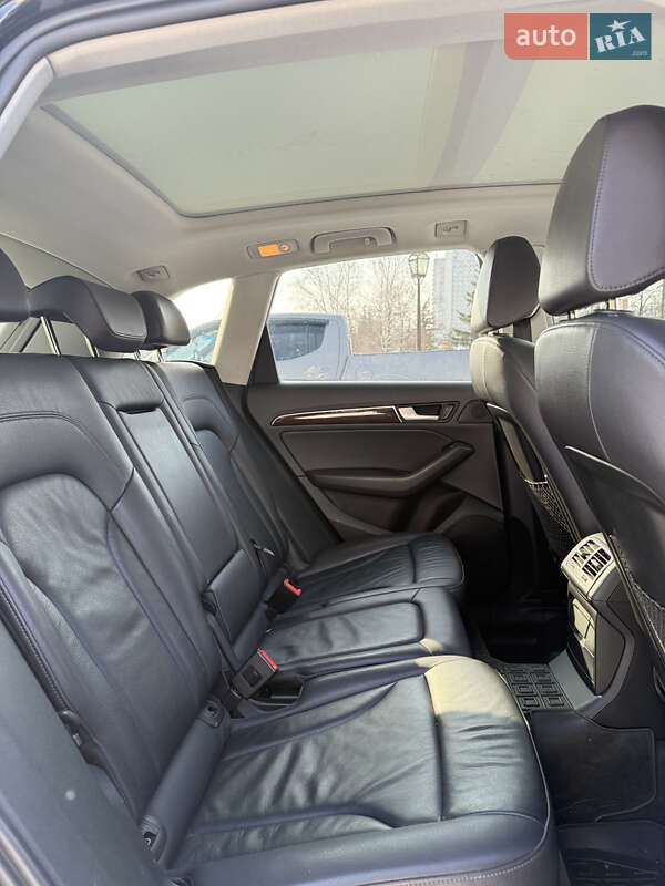 Внедорожник / Кроссовер Audi Q5 2016 в Сумах