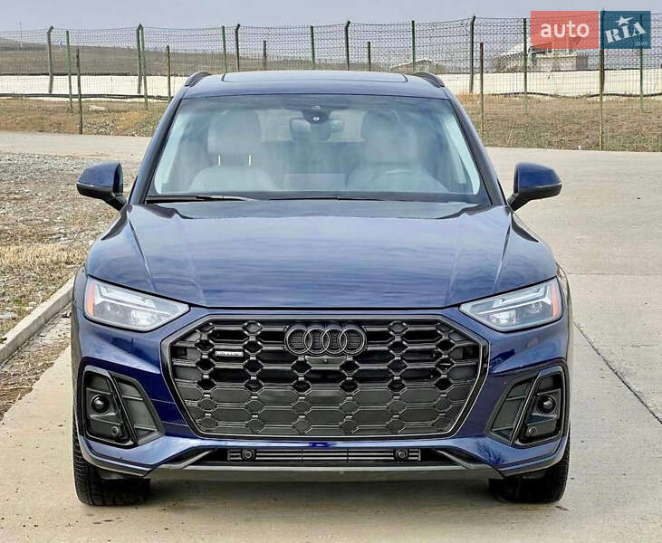 Внедорожник / Кроссовер Audi Q5 2022 в Киеве