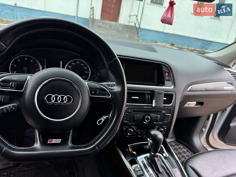 Внедорожник / Кроссовер Audi Q5 2011 в Коростене