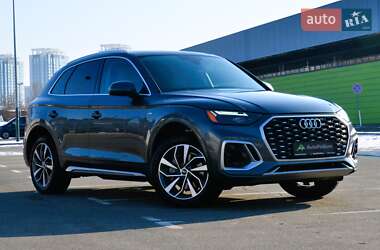 Внедорожник / Кроссовер Audi Q5 2022 в 