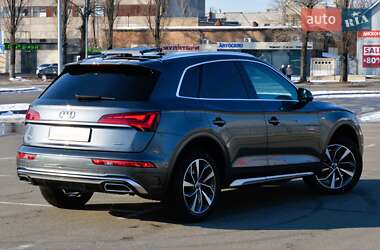 Внедорожник / Кроссовер Audi Q5 2022 в 
