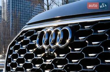 Внедорожник / Кроссовер Audi Q5 2022 в 