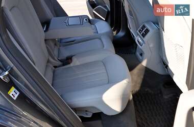 Внедорожник / Кроссовер Audi Q5 2022 в 