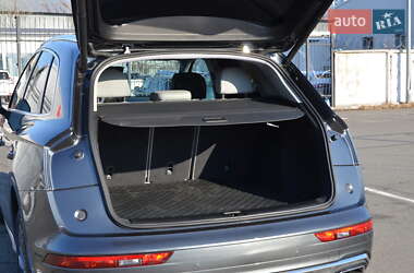 Внедорожник / Кроссовер Audi Q5 2022 в 