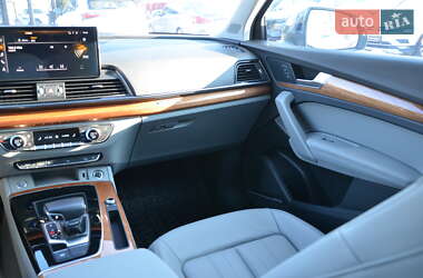 Внедорожник / Кроссовер Audi Q5 2022 в 