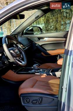 Внедорожник / Кроссовер Audi Q5 2022 в 