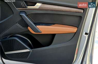 Внедорожник / Кроссовер Audi Q5 2022 в 