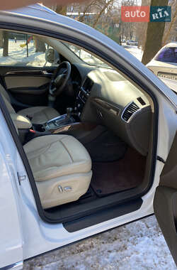 Внедорожник / Кроссовер Audi Q5 2014 в 