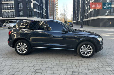 Позашляховик / Кросовер Audi Q5 2015 в 