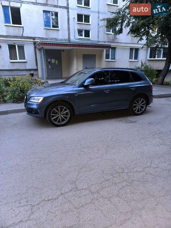 Внедорожник / Кроссовер Audi Q5 2015 в Харькове