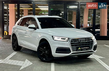 Позашляховик / Кросовер Audi Q5 2018 в Києві