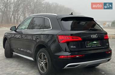 Позашляховик / Кросовер Audi Q5 2018 в Києві