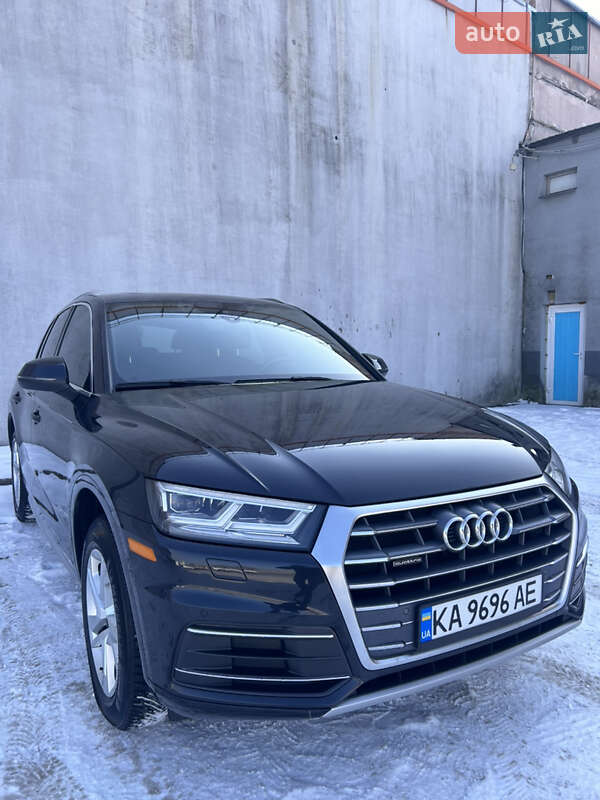 Позашляховик / Кросовер Audi Q5 2018 в Києві