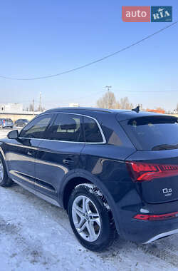 Позашляховик / Кросовер Audi Q5 2018 в Києві