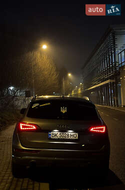 Внедорожник / Кроссовер Audi Q5 2011 в 