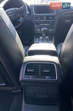 Внедорожник / Кроссовер Audi Q5 2015 в 