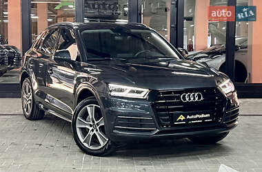 Позашляховик / Кросовер Audi Q5 2018 в Києві