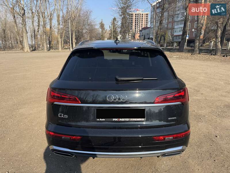Внедорожник / Кроссовер Audi Q5 2023 в Киеве