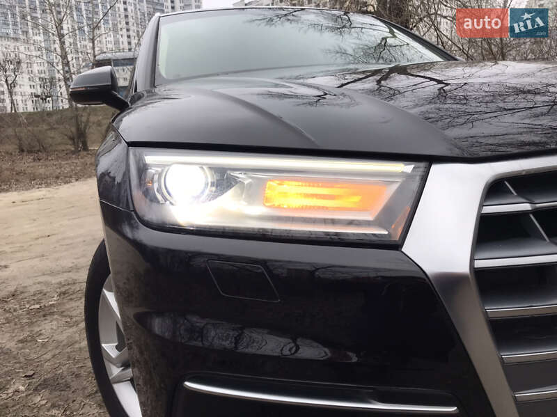 Внедорожник / Кроссовер Audi Q5 2019 в Киеве