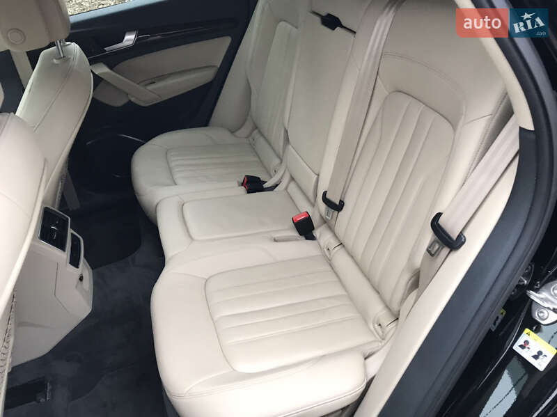 Внедорожник / Кроссовер Audi Q5 2019 в Киеве