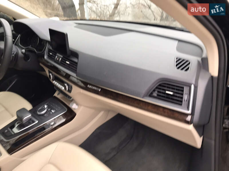 Внедорожник / Кроссовер Audi Q5 2019 в Киеве