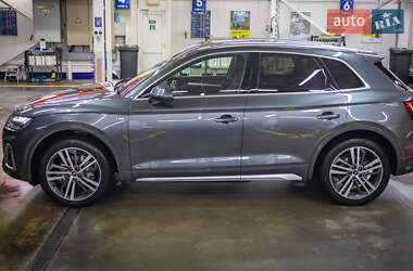 Внедорожник / Кроссовер Audi Q5 2021 в Черновцах