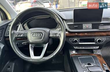 Внедорожник / Кроссовер Audi Q5 2017 в 