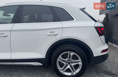 Внедорожник / Кроссовер Audi Q5 2022 в 
