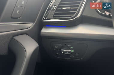 Внедорожник / Кроссовер Audi Q5 2022 в 