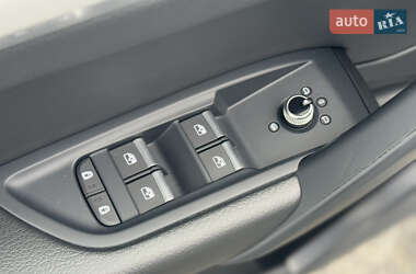 Внедорожник / Кроссовер Audi Q5 2022 в 