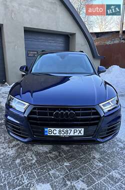 Внедорожник / Кроссовер Audi Q5 2017 в 