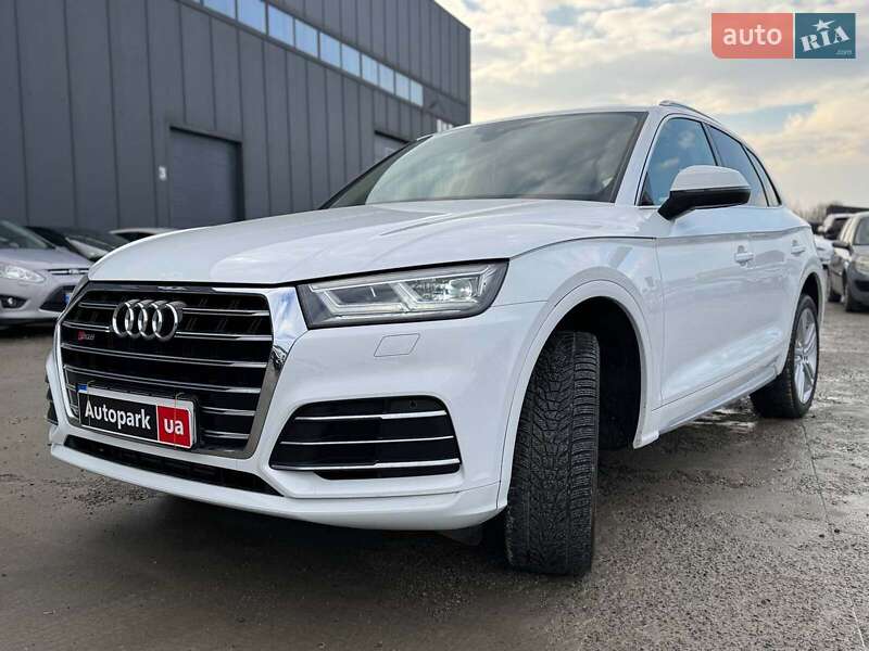 Внедорожник / Кроссовер Audi Q5 2018 в 