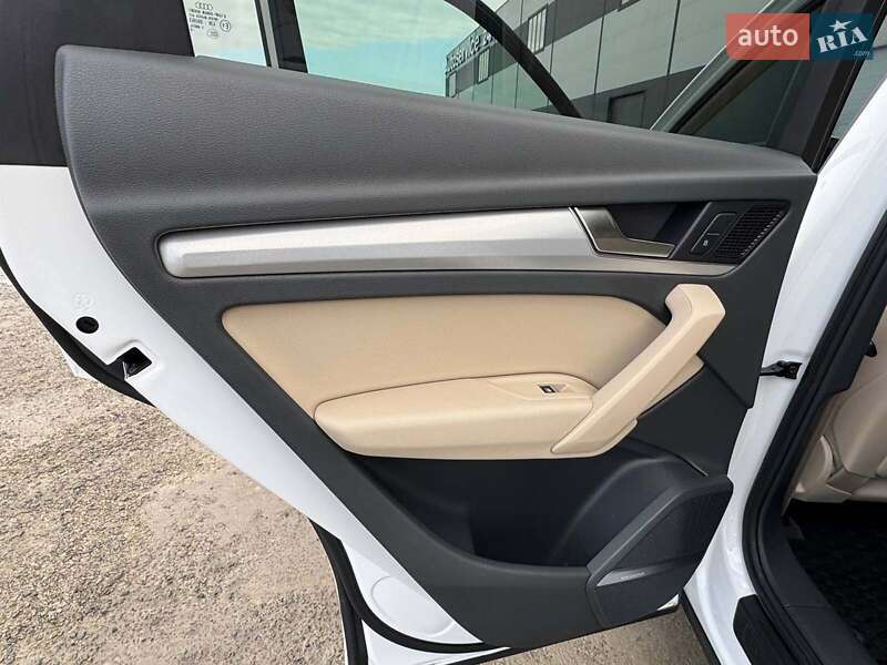 Позашляховик / Кросовер Audi Q5 2018 в Львові