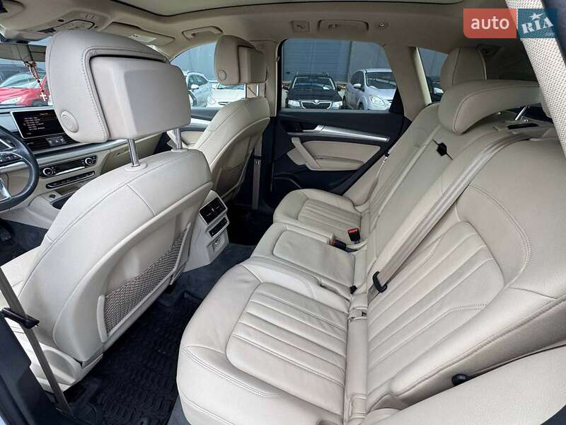 Позашляховик / Кросовер Audi Q5 2018 в Львові