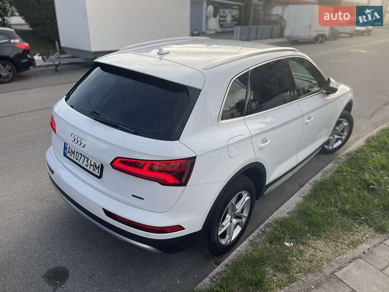 Внедорожник / Кроссовер Audi Q5 2017 в Бердичеве