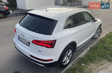 Внедорожник / Кроссовер Audi Q5 2017 в 