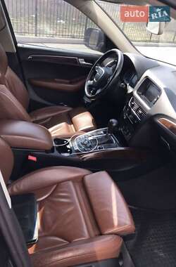 Внедорожник / Кроссовер Audi Q5 2010 в 