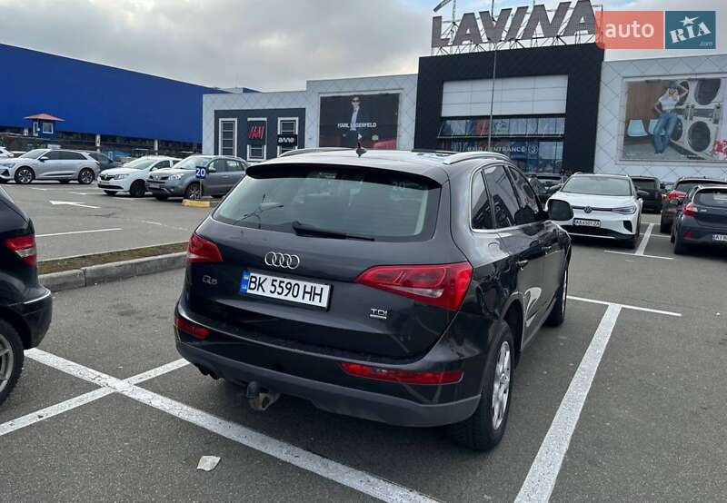 Внедорожник / Кроссовер Audi Q5 2010 в Киеве