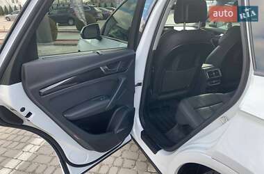 Внедорожник / Кроссовер Audi Q5 2018 в 
