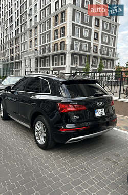 Внедорожник / Кроссовер Audi Q5 2020 в 