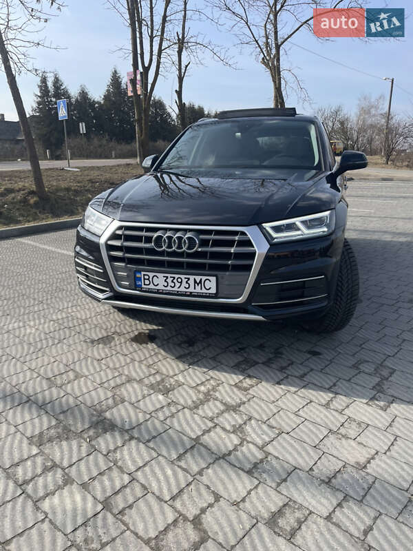 Позашляховик / Кросовер Audi Q5 2017 в Львові