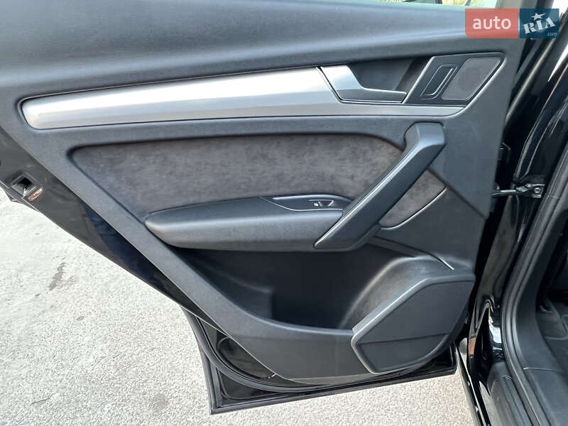 Внедорожник / Кроссовер Audi Q5 2018 в Дрогобыче