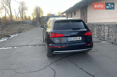 Внедорожник / Кроссовер Audi Q5 2019 в 