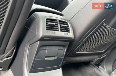 Позашляховик / Кросовер Audi Q5 2015 в 